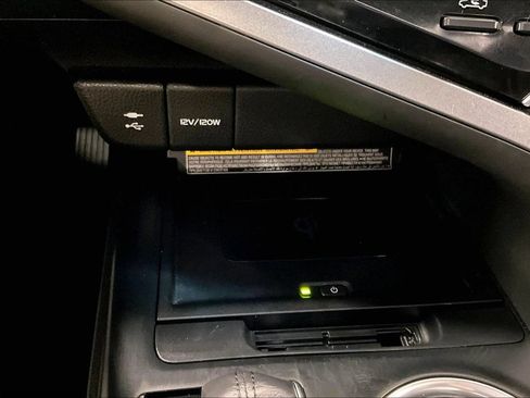 Used 2018 Toyota Camry XLE w/ Audio Package FWD image 16