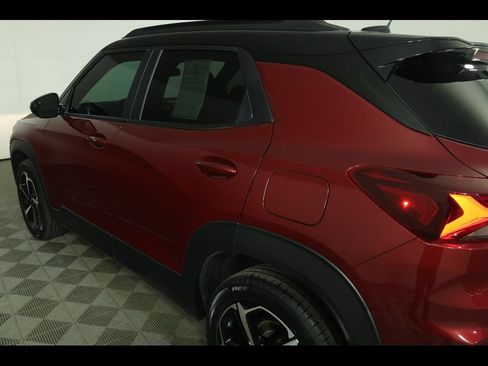 Used 2023 Chevrolet TrailBlazer RS w/ Sun and Liftgate Package AWD/4WD image 19