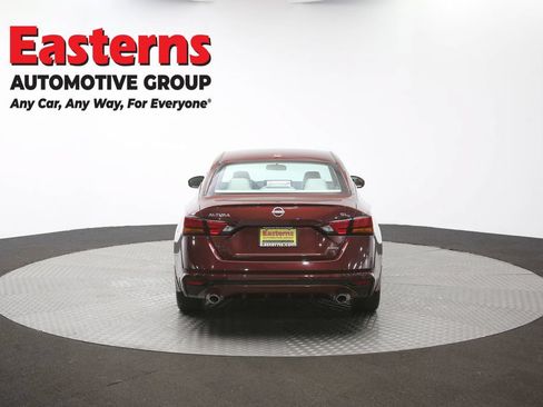 Used 2024 Nissan Altima 2.5 SL AWD/4WD image 37