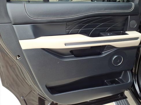 Used 2021 Ford Expedition Max Platinum image 12