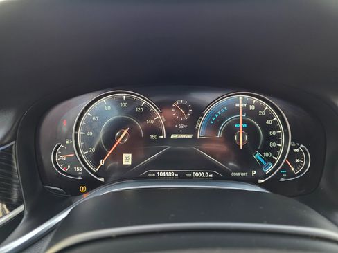 Used 2017 BMW 740e xDrive image 24