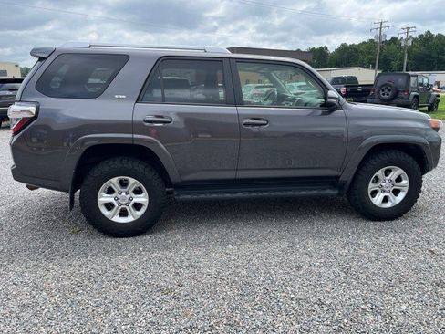Used 2016 Toyota 4Runner SR5 Premium AWD/4WD image 6