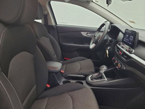 Used 2022 Kia Forte LXS w/ LXS Technology Package FWD image 21