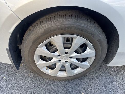 Used 2022 Toyota Corolla LE image 16