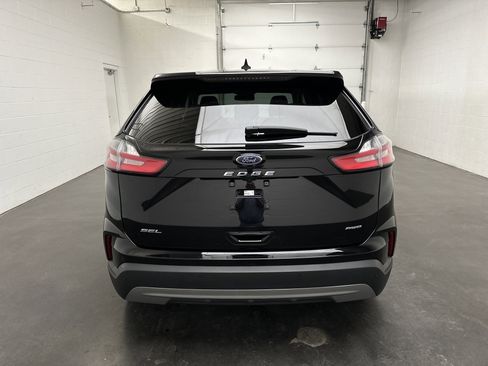Used 2024 Ford Edge SEL w/ Convenience Package AWD/4WD image 8