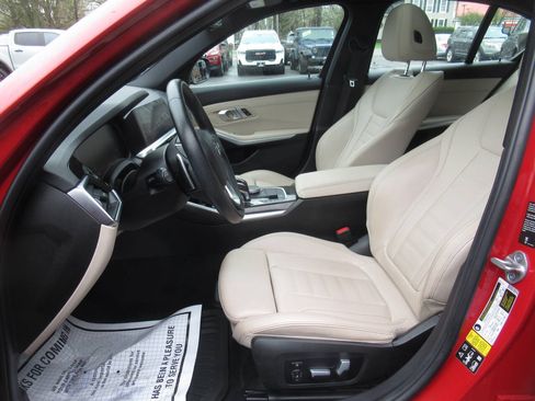 Used 2022 BMW 330i xDrive Sedan w/ Premium Package AWD/4WD image 23