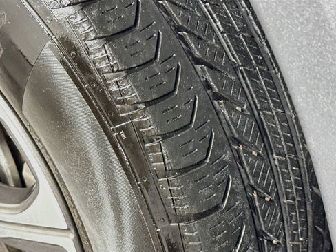 Used 2023 Mercedes-Benz GLC 300 w/ Exclusive Trim Package image 40