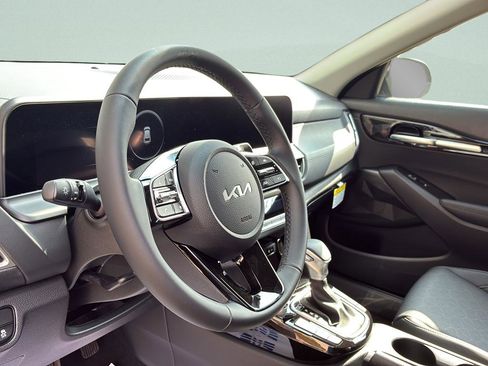 New 2026 Kia Seltos EX FWD image 26
