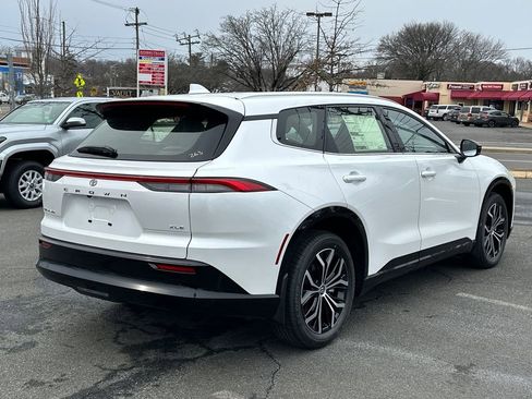 New 2026 Toyota Crown Signia image 4