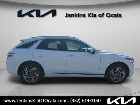 Used 2023 Genesis GV70 2.5T w/ Advanced Package image 3