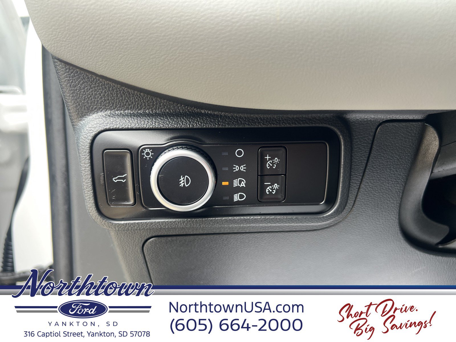 Used 2026 Ford Explorer Active w/ Active Comfort Package AWD/4WD image 16