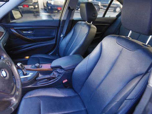 Used 2015 BMW 320i xDrive Sedan image 5