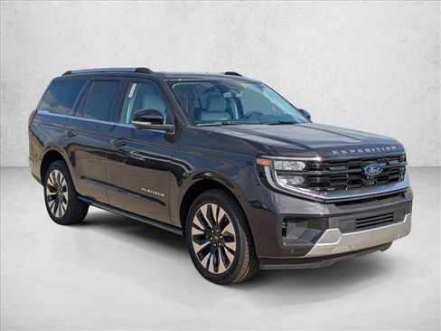New 2025 Ford Expedition Platinum w/ Driver's Package image 3