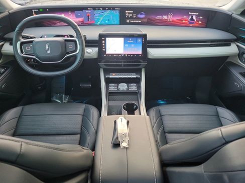 Used 2025 Lincoln Nautilus Reserve image 29