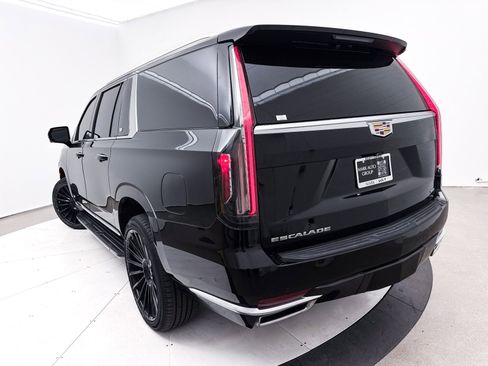 Used 2021 Cadillac Escalade ESV Premium Luxury Platinum image 10