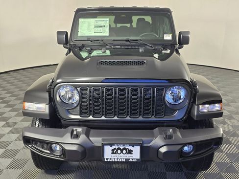New 2026 Jeep Gladiator Sport image 9
