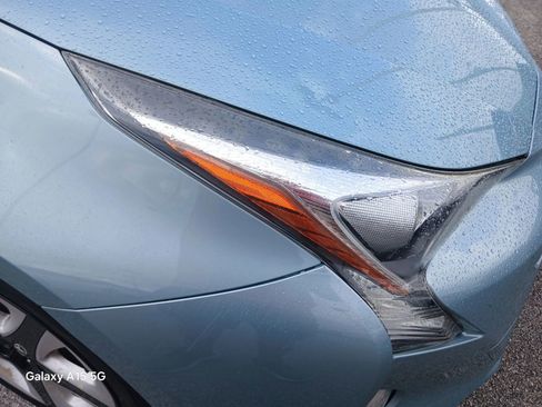 Used 2016 Toyota Prius Four Touring FWD image 22