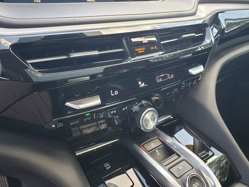 Used 2024 Acura MDX FWD w/ Technology Package image 32