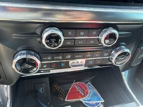 Used 2023 Ford F150 Lariat AWD/4WD image 9