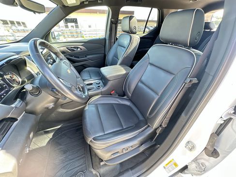 Used 2022 Chevrolet Traverse Premier w/ LPO, Floor Liner Package AWD/4WD image 20
