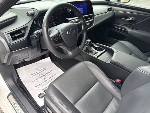 Used 2023 Lexus ES 350 w/ Premium Package FWD image 9