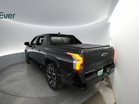 Used 2024 Chevrolet Silverado EV RST image 3