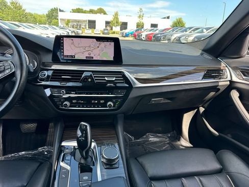 Used 2019 BMW 530e w/ Convenience Package RWD image 14