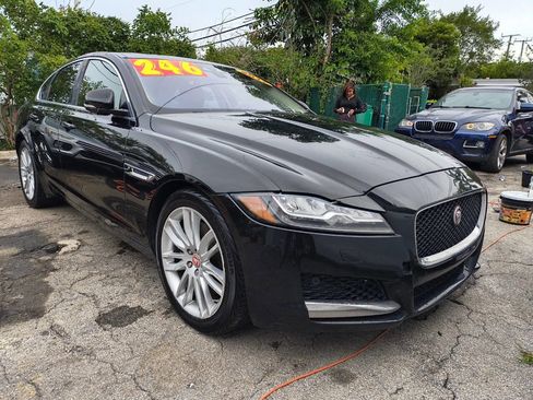 Used 2016 Jaguar XF Prestige image 15