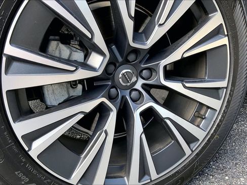 Used 2020 Volvo XC90 T5 Momentum AWD/4WD image 3