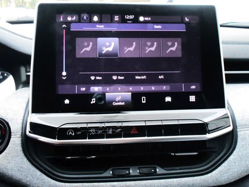 Certified 2022 Jeep Compass Latitude image 25