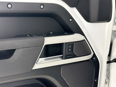 Used 2021 Land Rover Defender 110 S image 18