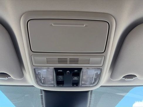 New 2026 Honda Odyssey Touring image 23