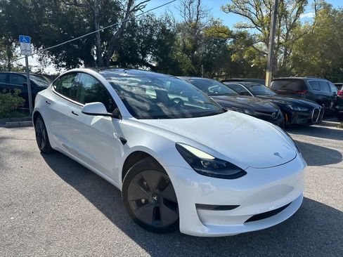 Used 2023 Tesla Model 3 Standard Range RWD image 4