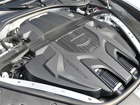 Used 2024 Porsche Panamera 4 image 57