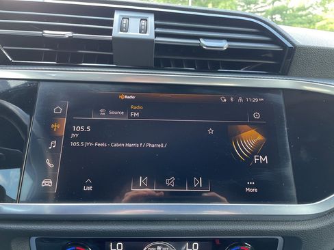 Used 2024 Audi Q3 2.0T Premium image 23