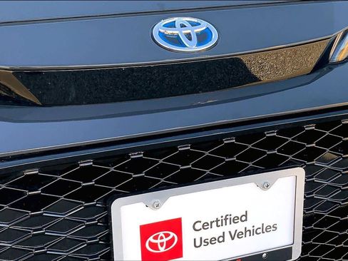 Used 2025 Toyota Corolla SE image 28