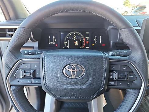 New 2026 Toyota 4Runner SR5 image 12