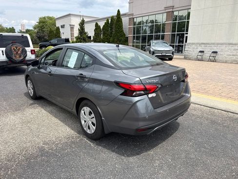 Used 2025 Nissan Versa S w/ Trunk Package FWD image 4