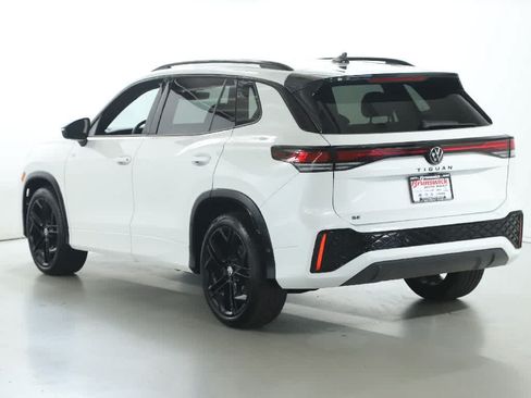 Certified 2026 Volkswagen Tiguan SE R-Line FWD image 42