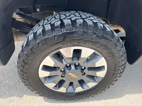 Used 2025 Chevrolet Silverado 3500 LT w/ Texas Edition AWD/4WD image 37