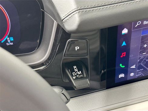 Certified 2025 Porsche Cayenne E-Hybrid AWD/4WD image 36