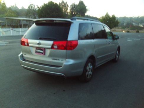 Used 2004 Toyota Sienna XLE FWD image 11