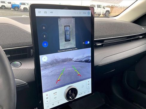 Used 2021 Ford Mustang Mach-E Premium image 17