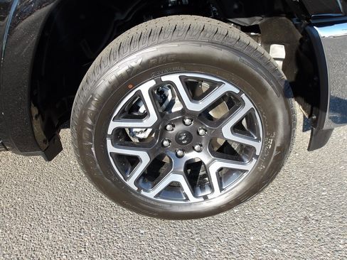 New 2025 RAM 1500 Laramie image 10