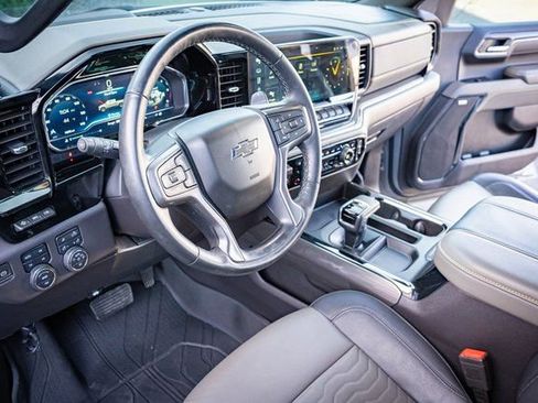 Used 2024 Chevrolet Silverado 1500 ZR2 w/ Technology Package image 20