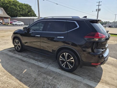 Used 2020 Nissan Rogue SV w/ Premium Package FWD image 4