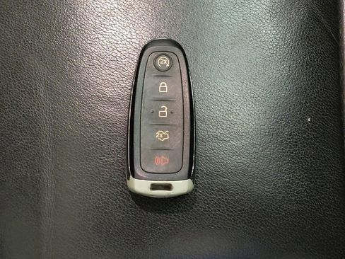 Used 2017 Ford Escape Titanium image 32