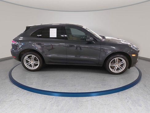 Used 2019 Porsche Macan AWD/4WD image 4