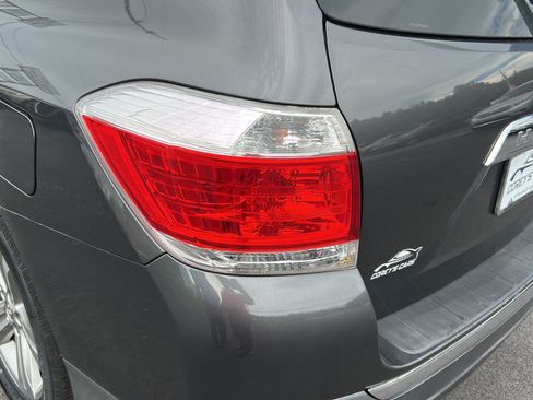 Used 2013 Toyota Highlander Limited FWD image 13