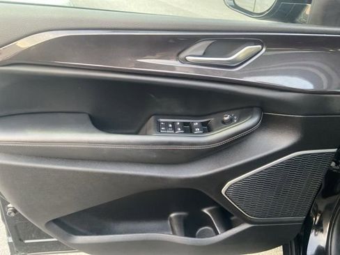 Used 2022 Jeep Grand Cherokee Altitude image 24